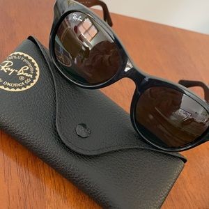 Ray-Ban RB4203 Black with green polarized lens. 601/58